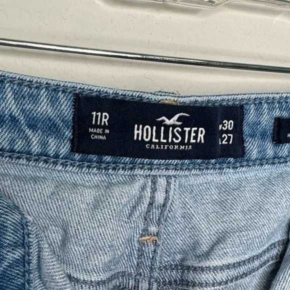 Hollister Women's High-Rise Mom Distressed Jean- Sz 11R - Picture 6 of 11